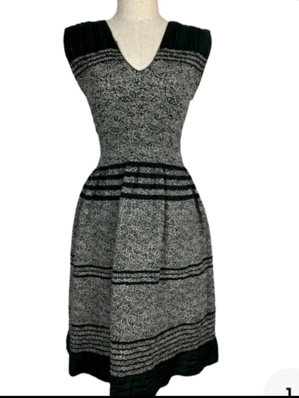 Max Edition Black and Cream Smocked Top Dress with Textured Pattern